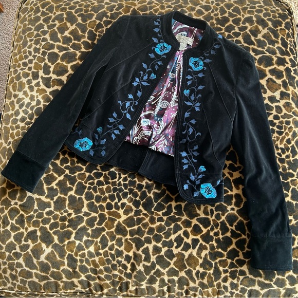 Velvet Floral embroidered and tailored jacket - Picture 1 of 8